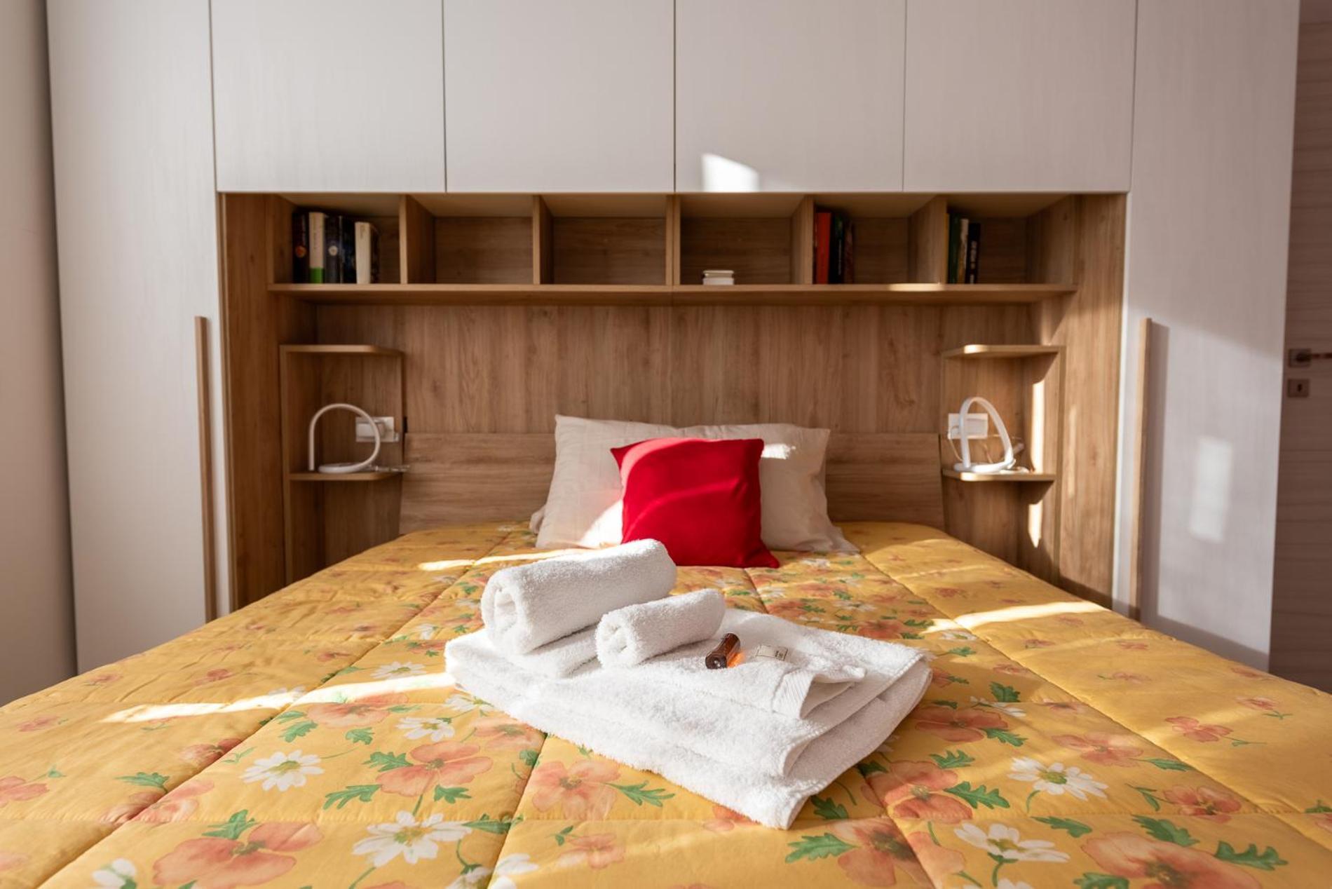 Au Moulin De La Galette Vicino Milano, Mxp E Parking Free Hotel Canegrate Exterior photo